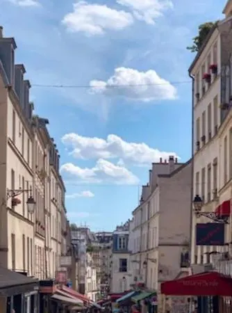 Charming Near Pantheon París